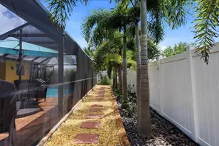 440 W Gate Dr, Venice, FL 34285 - Photo 43