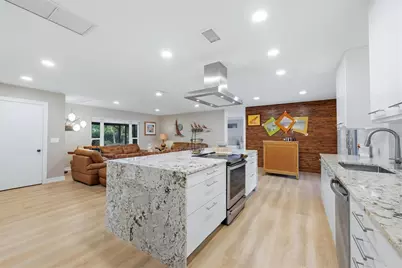 440 W Gate Drive, Venice, FL 34285 - Photo 9