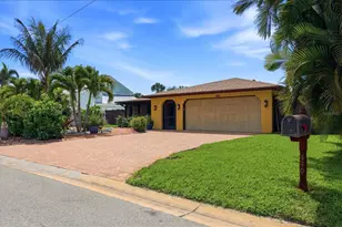440 W Gate Dr, Venice, FL 34285 - Photo 3