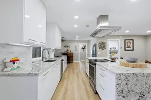 440 W Gate Dr, Venice, FL 34285 - Photo 15