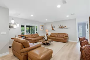 440 W Gate Dr, Venice, FL 34285 - Photo 17