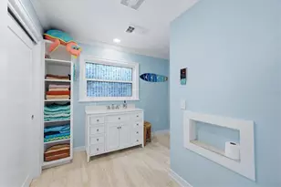 440 W Gate Dr, Venice, FL 34285 - Photo 27