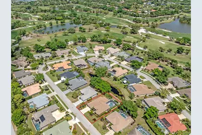 2381 Sonoma Drive W, Nokomis, FL 34275 - Photo 3