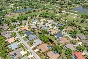 2381 Sonoma Dr W, Nokomis, FL 34275 - Photo 3