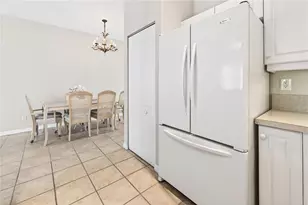 1421 Gondola Park Dr, Venice, FL 34292 - Photo 7