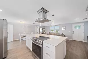 5032 Linda St, Venice, FL 34293 - Photo 9