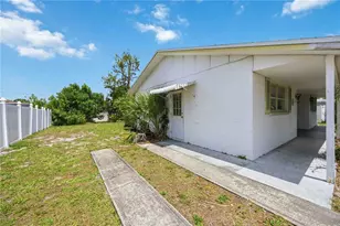 309 Base Ave E, Venice, FL 34285 - Photo 21