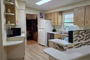 6228 Falcon Dr, Englewood, FL 34224 - Photo 7