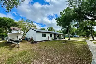 4400 McKibben Dr, North Port, FL 34287 - Photo 9