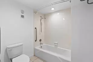 627 Alhambra Rd, Venice, FL 34285 - Photo 35