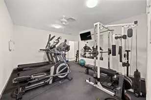 2763 Woodgate Ln, Sarasota, FL 34231 - Photo 25