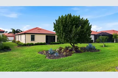 10474 Medjool Drive, Venice, FL 34293 - Photo 19