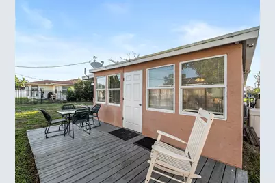 1328 Jamaica Road, Venice, FL 34293 - Photo 31