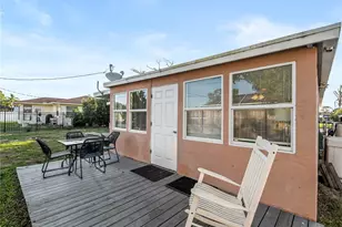 1328 Jamaica Rd, Venice, FL 34293 - Photo 31