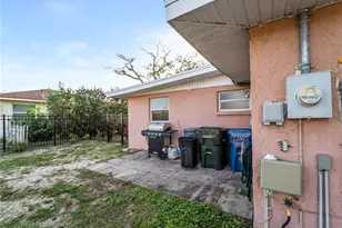 1328 Jamaica Rd, Venice, FL 34293 - Photo 35