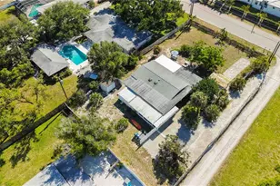 624 Bayshore Rd, Nokomis, FL 34275 - Photo 69