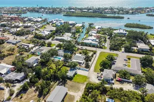 624 Bayshore Rd, Nokomis, FL 34275 - Photo 71