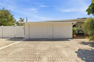 624 Bayshore Rd, Nokomis, FL 34275 - Photo 53