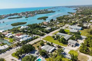 624 Bayshore Rd, Nokomis, FL 34275 - Photo 67