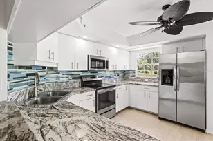 811 Montrose Dr, Venice, FL 34293 - Photo 19