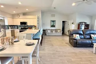 1317 Barbara Dr, Venice, FL 34285 - Photo 3