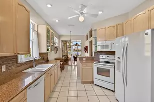 4266 Summertree Rd, Venice, FL 34293 - Photo 15