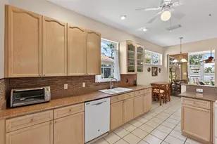 4266 Summertree Rd, Venice, FL 34293 - Photo 13