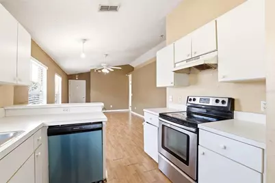 8865 Lambert Lane, Orlando, FL 32825 - Photo 13