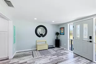 4300 Eastern Pkwy, Sarasota, FL 34233 - Photo 13