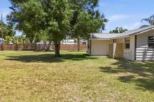 4300 Eastern Pkwy, Sarasota, FL 34233 - Photo 51
