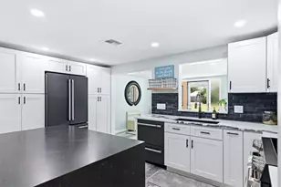 4300 Eastern Pkwy, Sarasota, FL 34233 - Photo 21