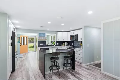 4300 Eastern Parkway, Sarasota, FL 34233 - Photo 17