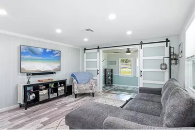 4300 Eastern Parkway, Sarasota, FL 34233 - Photo 13