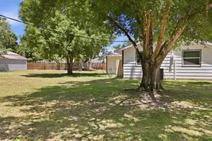 4300 Eastern Pkwy, Sarasota, FL 34233 - Photo 51