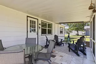 4300 Eastern Pkwy, Sarasota, FL 34233 - Photo 37