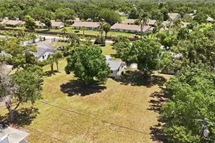 4300 Eastern Pkwy, Sarasota, FL 34233 - Photo 55
