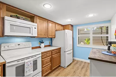 404 Pinebrook Crescent #4, Venice, FL 34285 - Photo 13