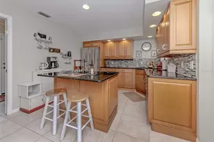 525 Clubside Cir, Venice, FL 34293 - Photo 11