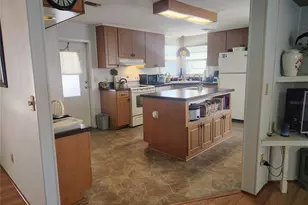 231 Tasmania Ln, Englewood, FL 34223 - Photo 9