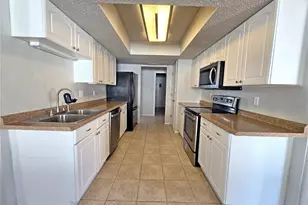 1770 Elm Dr, Venice, FL 34293 - Photo 9