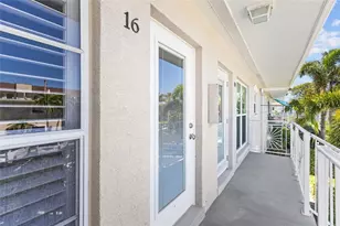 521 W Venice Ave, Venice, FL 34285 - Photo 3