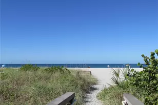622 Bird Bay Dr S, Venice, FL 34285 - Photo 19