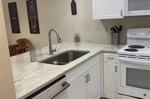 622 Bird Bay Dr S, Venice, FL 34285 - Photo 5