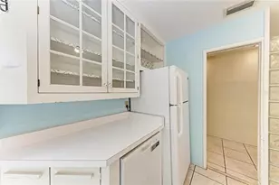 1827 Alta Vista St, Sarasota, FL 34236 - Photo 13