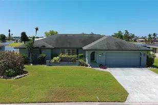 984 N Gondola Dr, Venice, FL 34293 - Photo 1