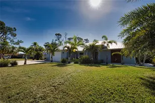 815 Acadia Rd, Venice, FL 34293 - Photo 1