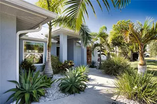 815 Acadia Rd, Venice, FL 34293 - Photo 3
