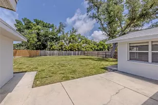 320 Pavonia Rd, Nokomis, FL 34275 - Photo 27