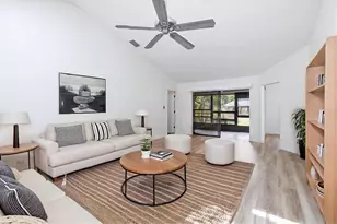4793 Oak Forest Dr W, Sarasota, FL 34231 - Photo 3