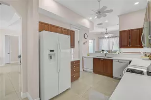 5027 Bella Terra Dr, Venice, FL 34293 - Photo 9